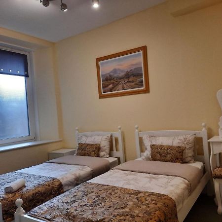 Cozy Central Apartment อินเวอร์เนส ภายนอก รูปภาพ